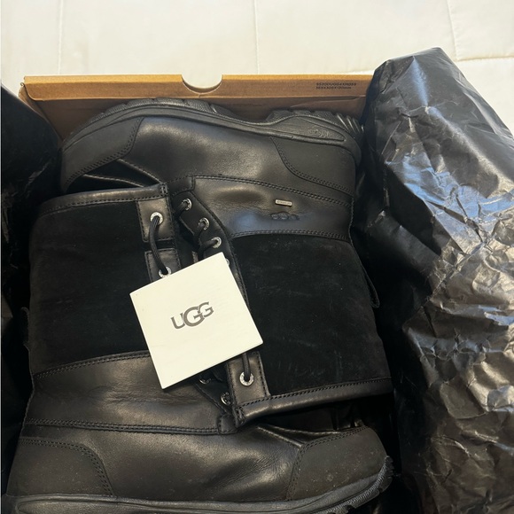 UGG Butte Waterproof Boots (Men) - Picture 5 of 7